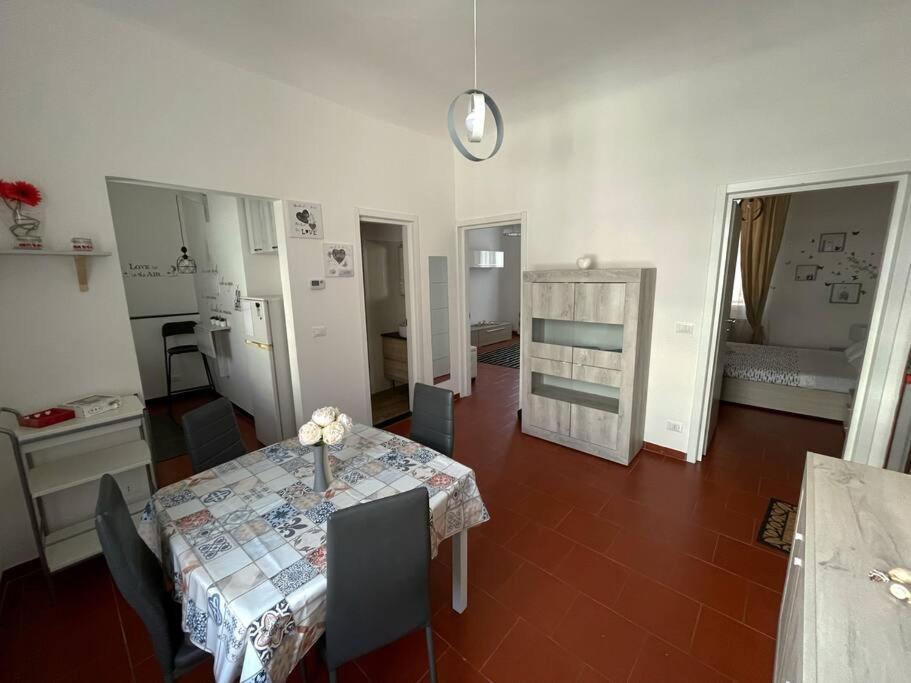 La Casa Del Mare Lägenhet Savona Exteriör bild